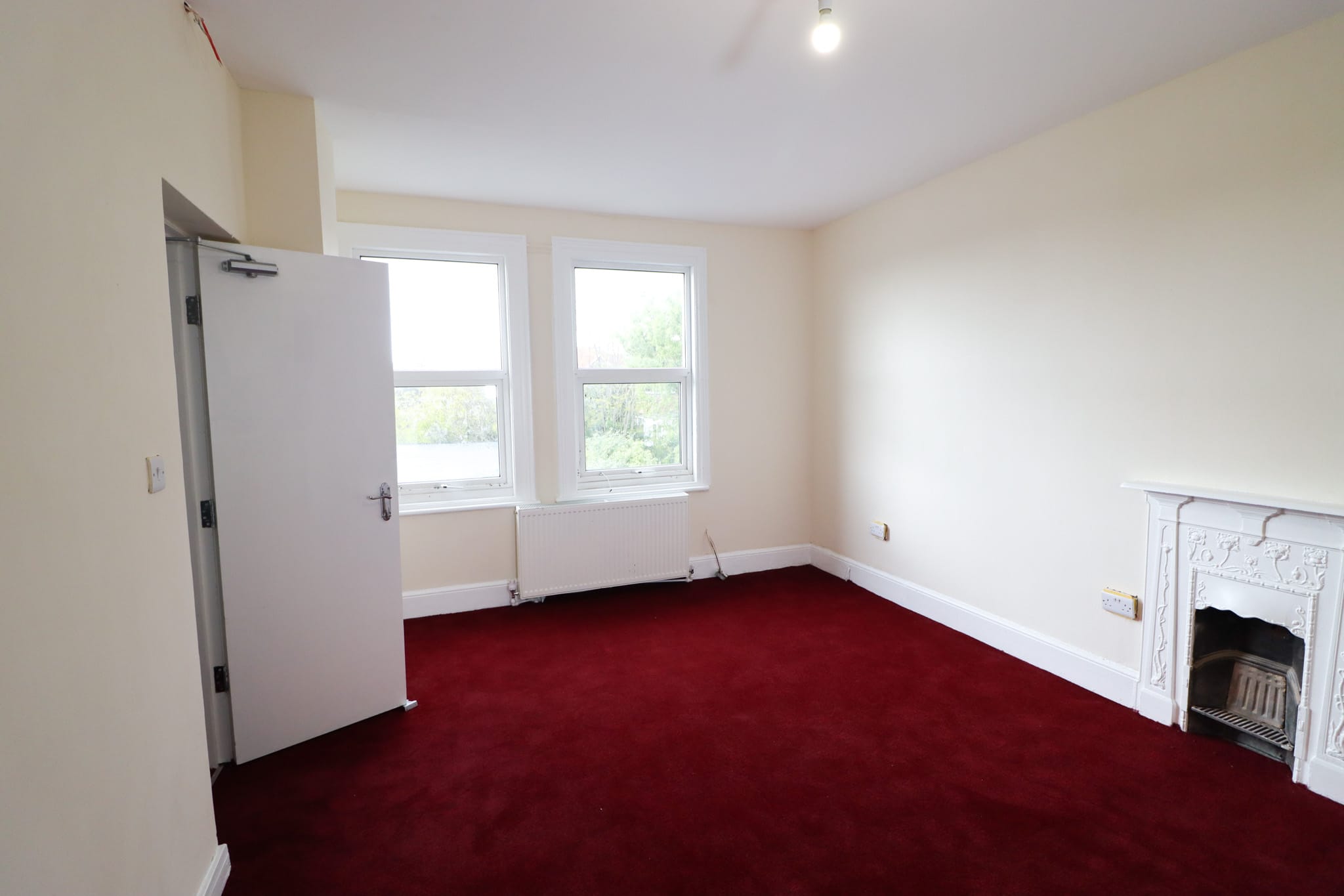 Twenty ensuite bedroom former care home in Clacton on Sea, photograph 1 of 27