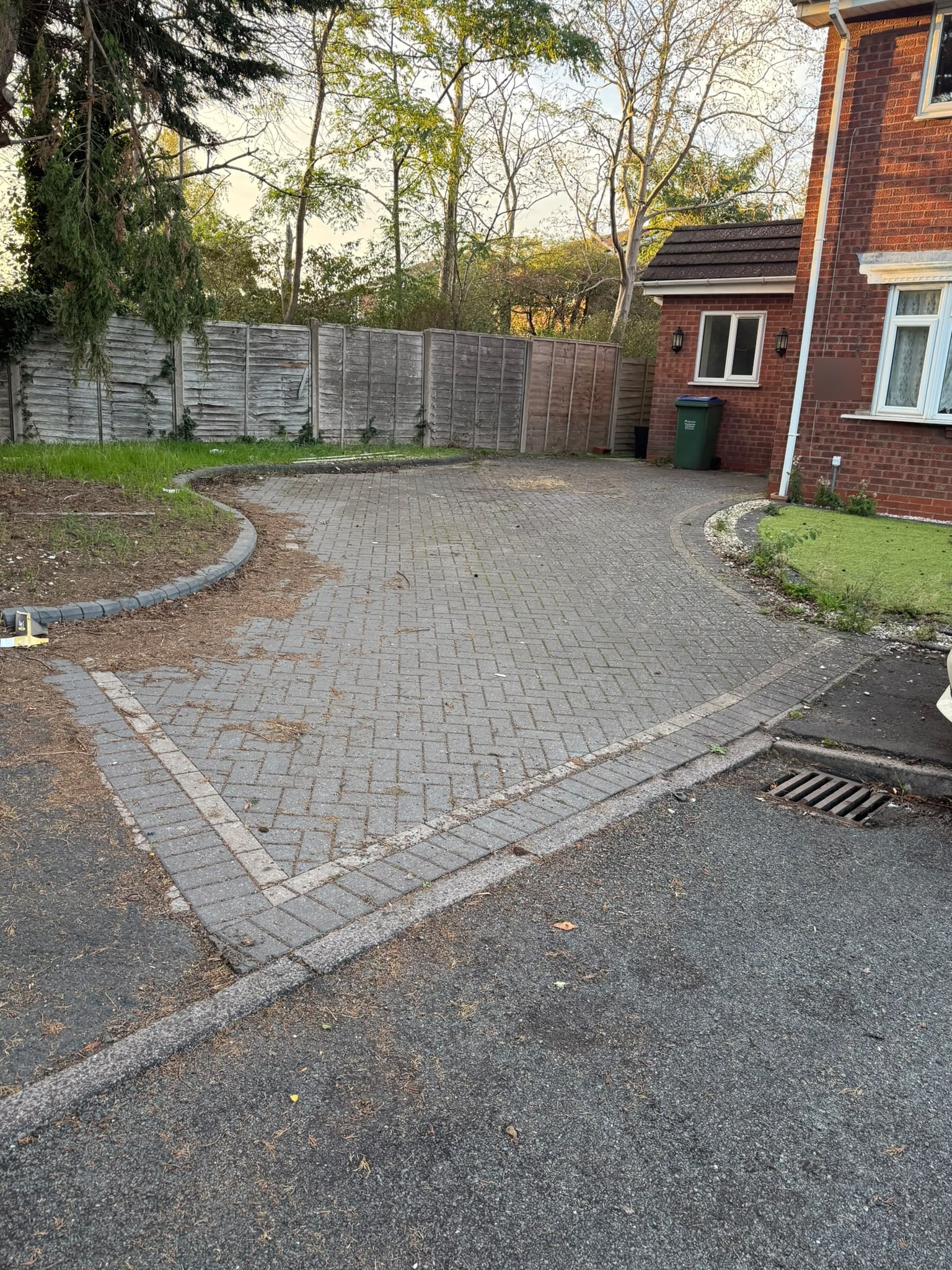 Three bedroom childrens home in Oldbury, photograph 1 of 3
